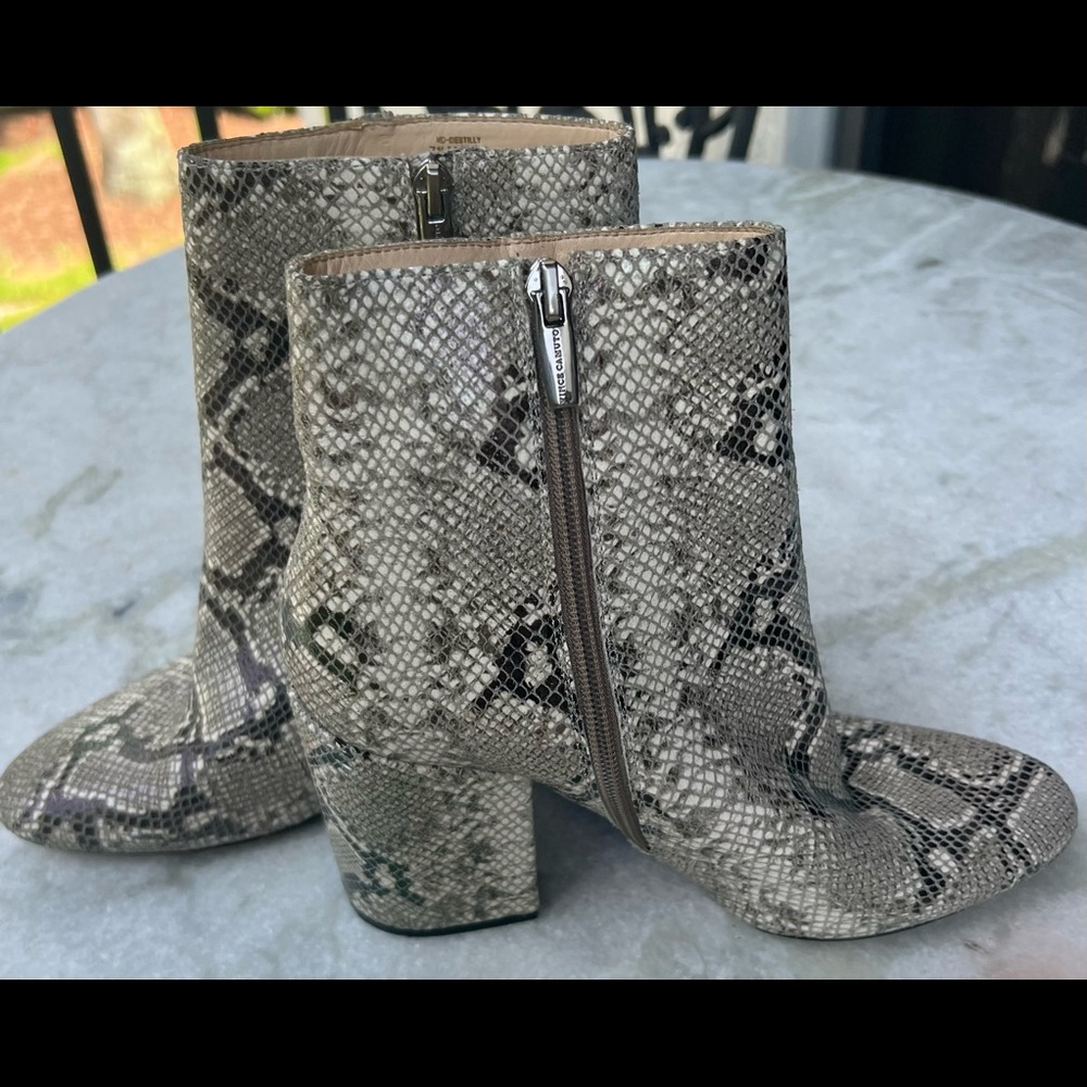 VINCE CAMUTO Python leather booties - Picture 3 of 7